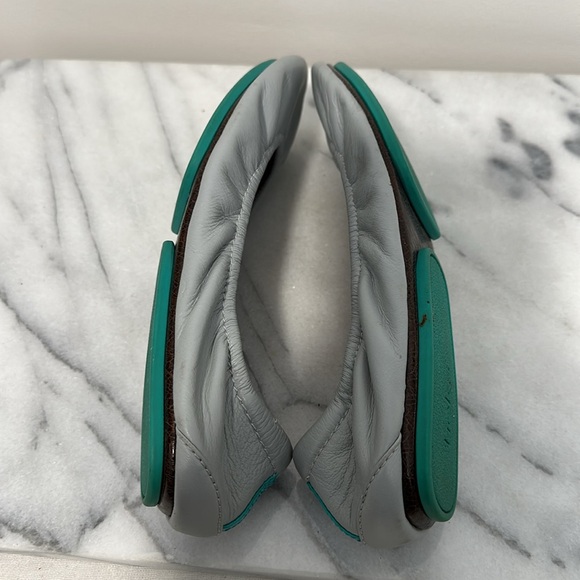 Tieks Gray Ballet Flats size 7 - Picture 13 of 14